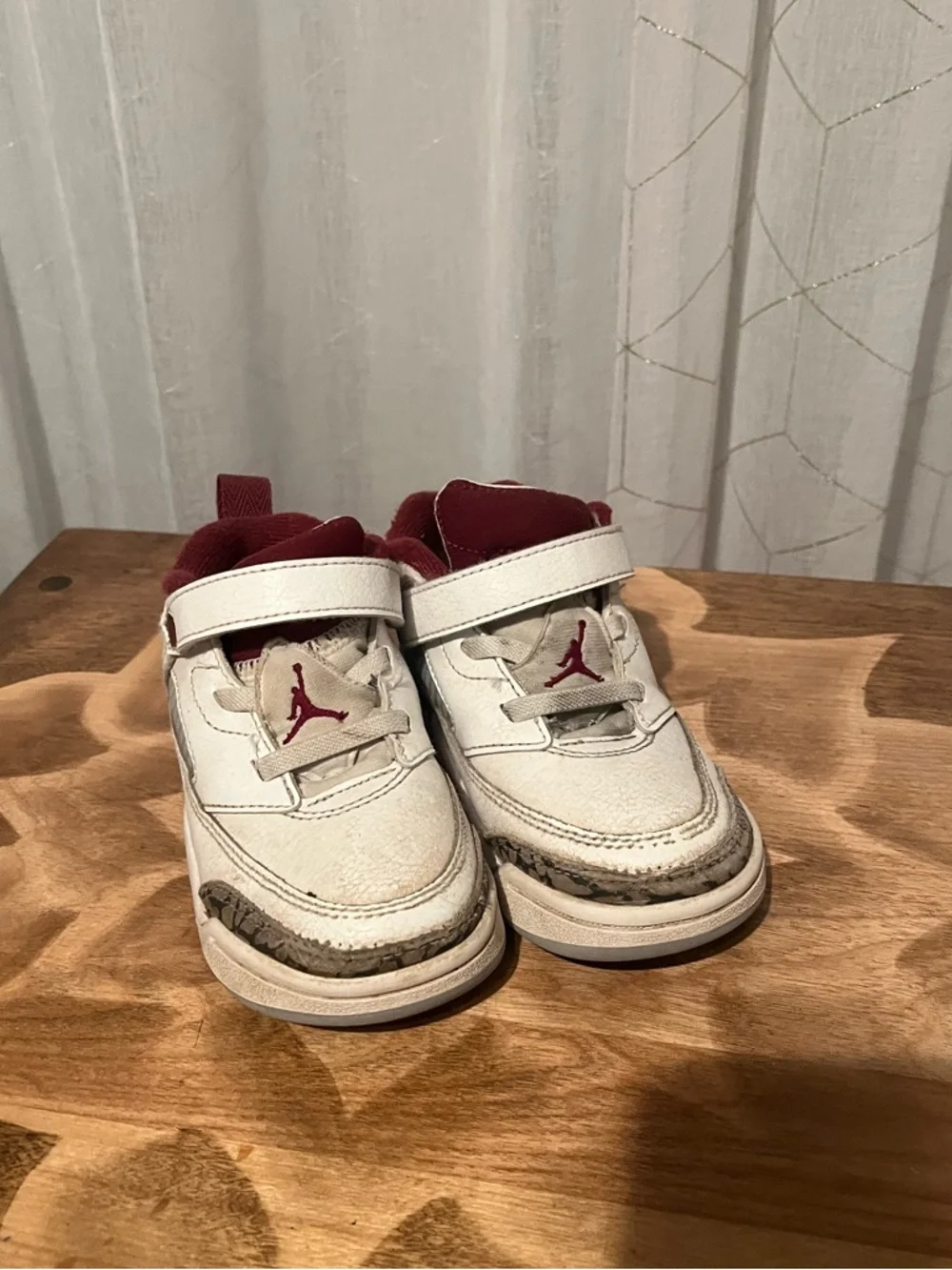 Nike Air Jordan Toddler Sneakers White/Red Elephant Print Size 7.5 - Picture 3 of 8